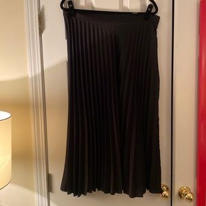 Zara Pleated Black Skirt